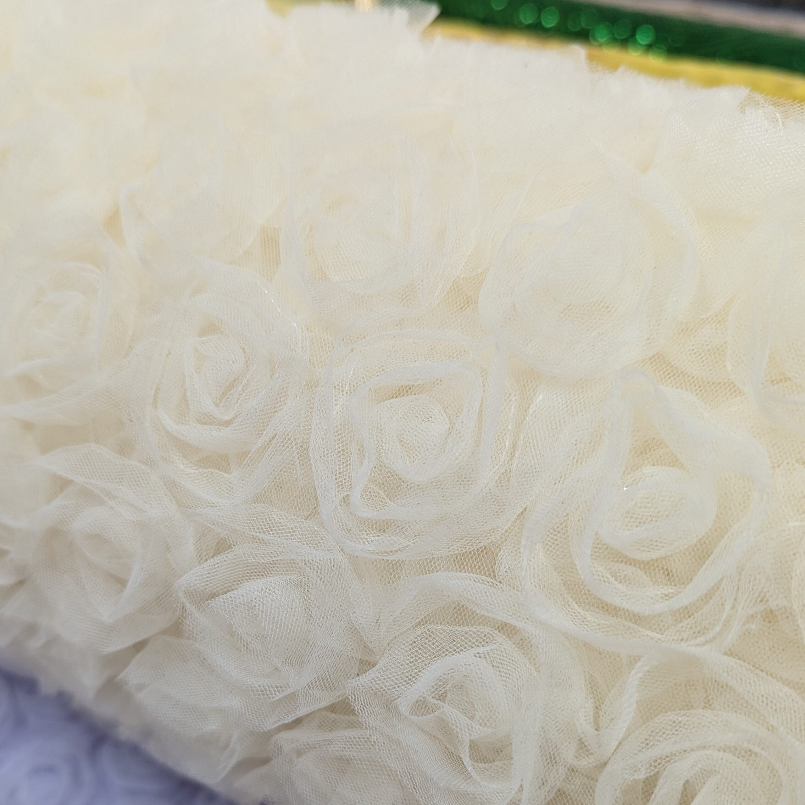 vainilla Tulle Rose - Image 4